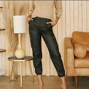 KanCan faux leather matte finish jogger size 29